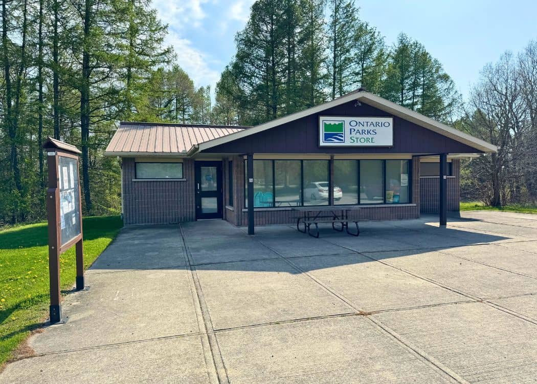 Darlington Provincial Park - Camp Store