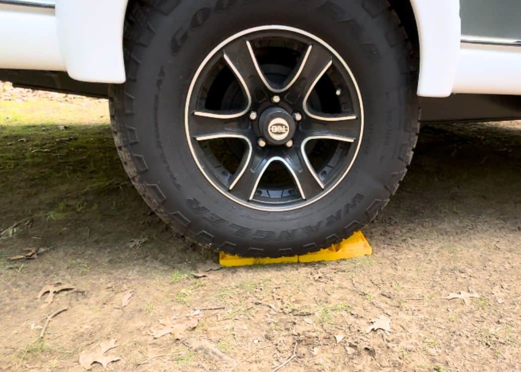 Yellow Levelling Blocks under Trailer tire