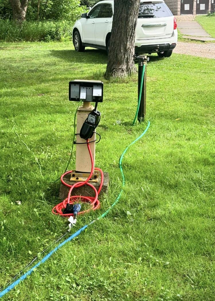 Selkirk Provincial Park - Water Hookup at campsite