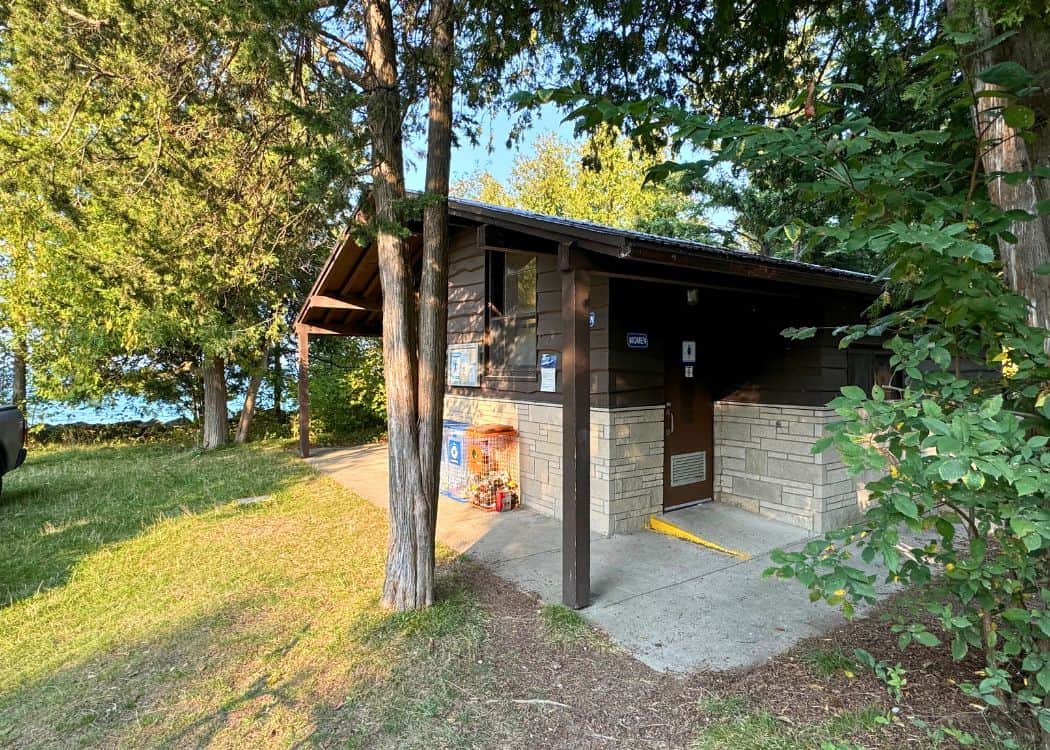 Craigleith Provincial Park - Comfort Station in Area D