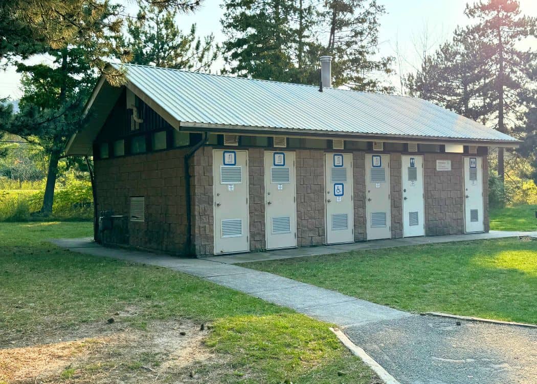 Craigleith Provincial Park - Comfort Station with Showers