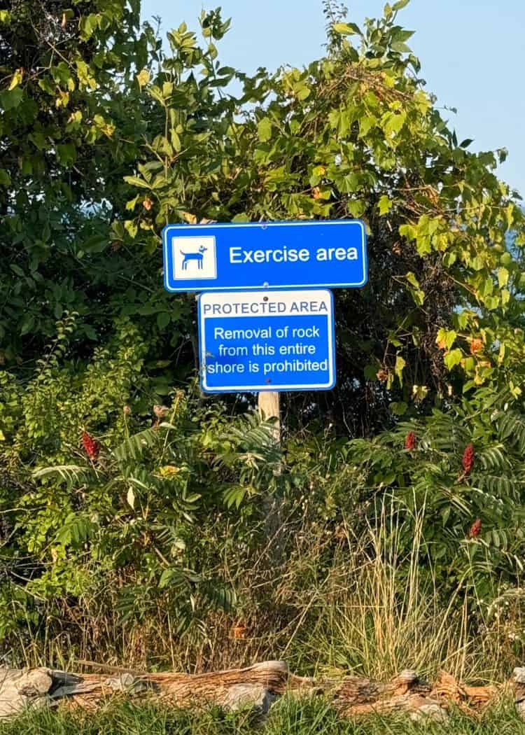 Craigleith Provincial Park - Pet Exercise Area sign