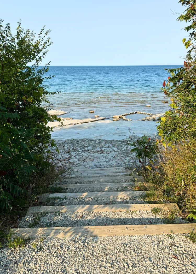 Craigleith Provincial Park - Stairs down to water in day use area