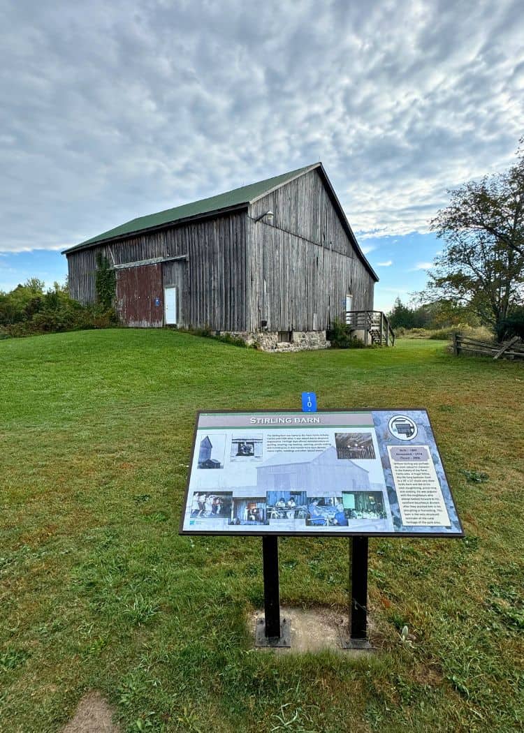 Point Farms Provincial Park - Barn on the Old Farms Trail