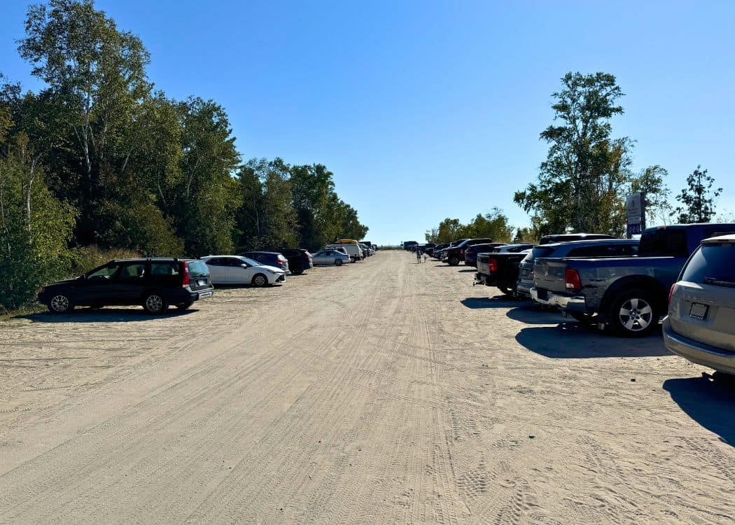 Point Farms Provincial Park - Beach Parking Lot