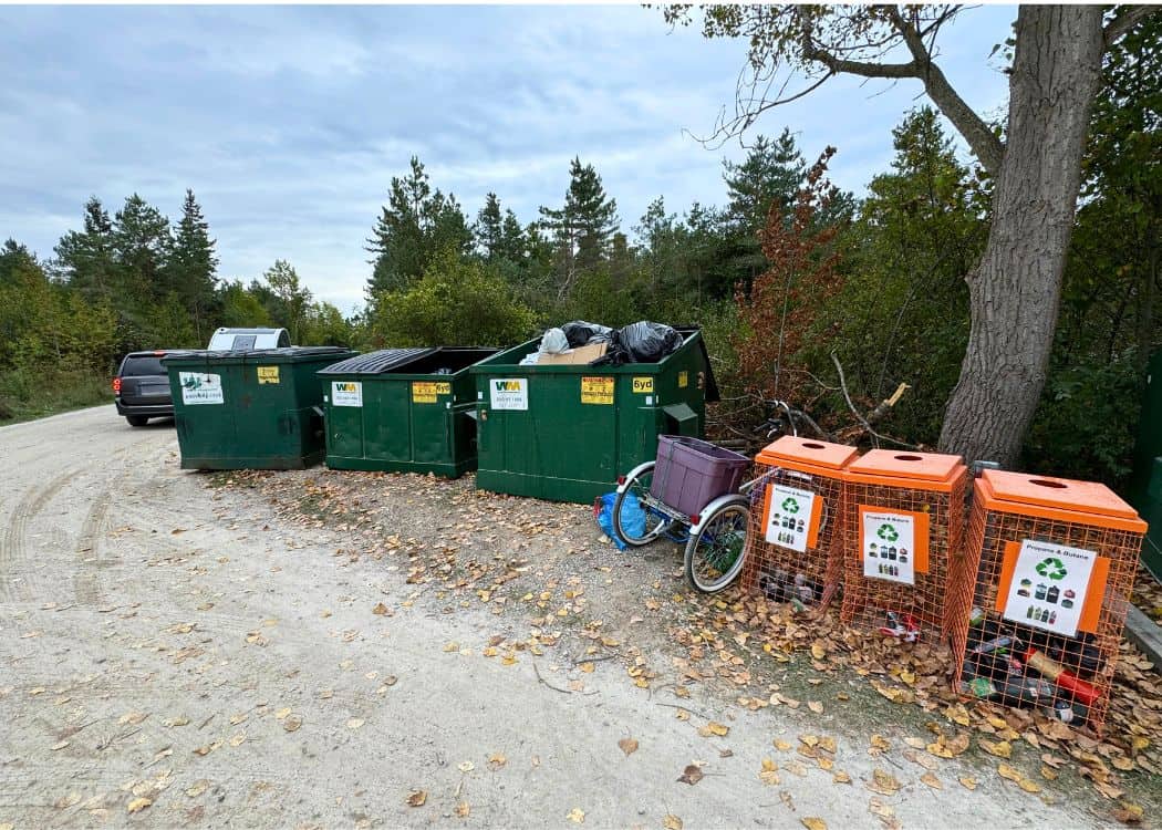 Point Farms Provincial Park - Playground