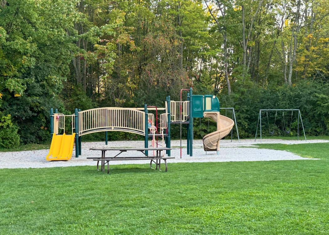 Point Farms Provincial Park - Playground