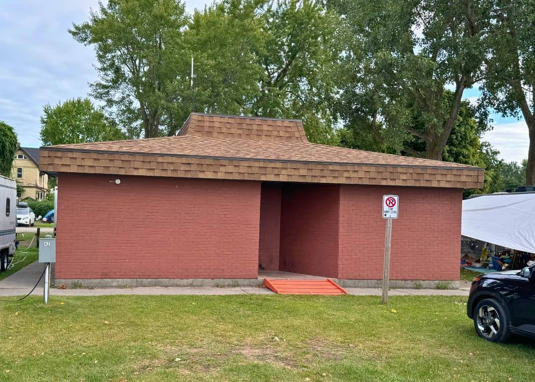 Victoria Park Campground - Comfort Station