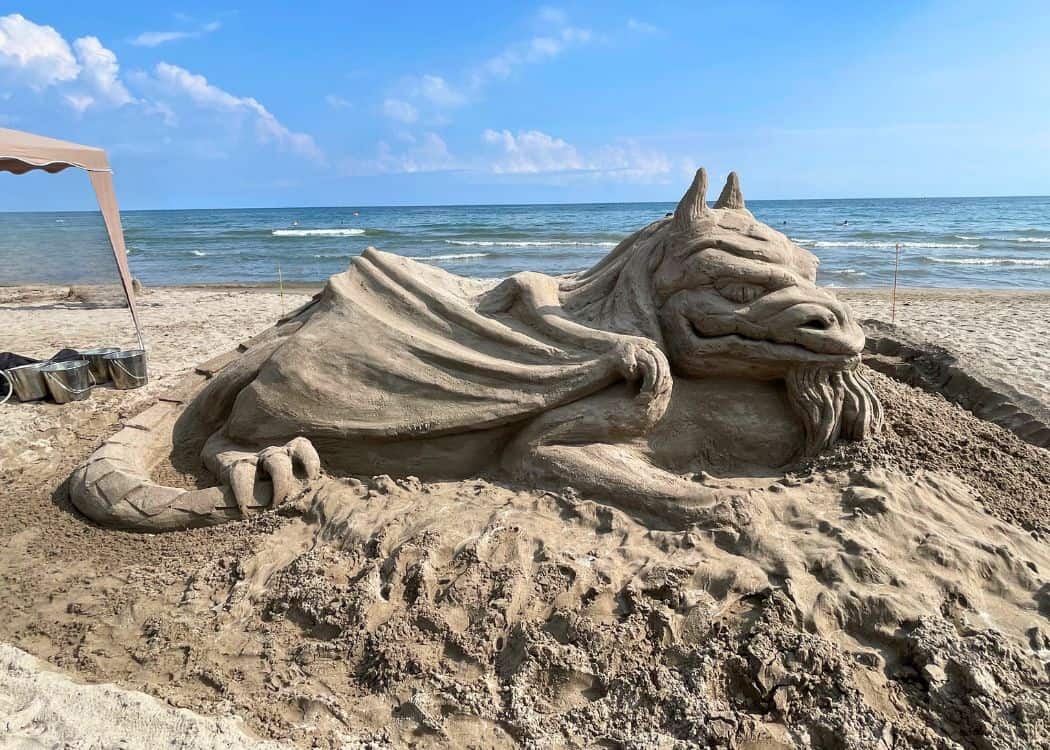 Victoria Park Campground - Sandcastle Contest at Cobourg Beach - Dragon