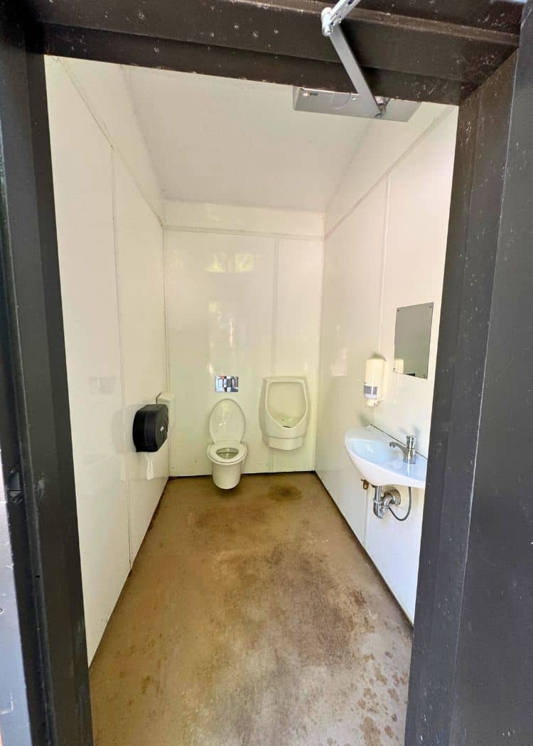 Bruce Peninsula National Park - Flush toilets at Birches campground
