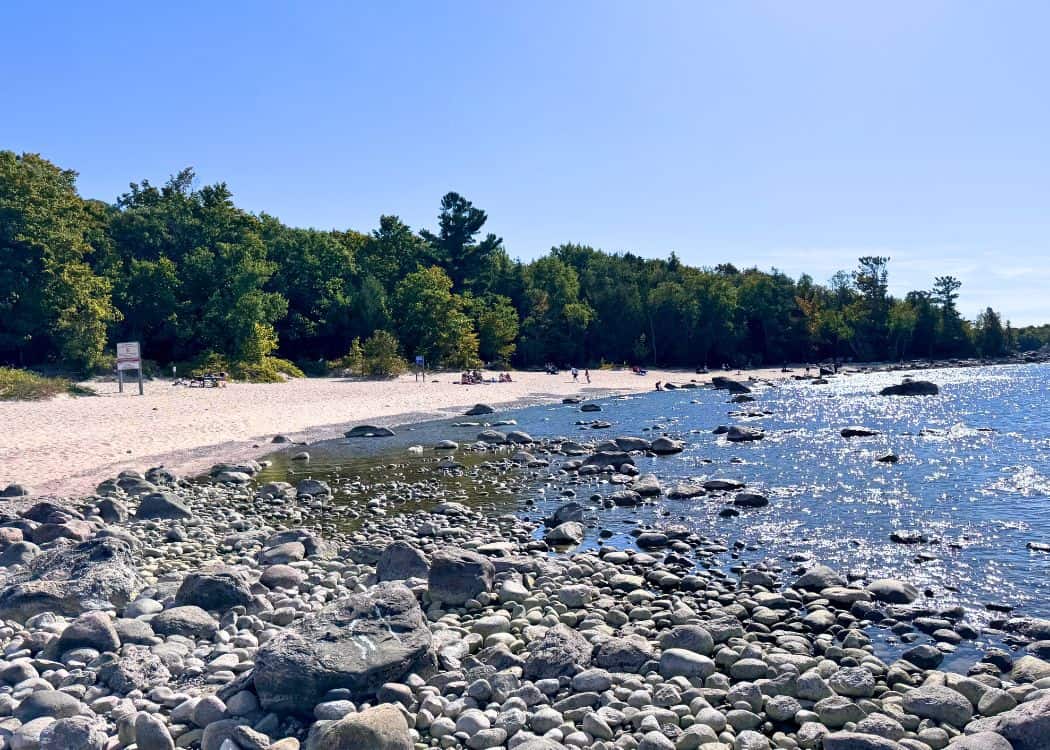 Awenda Provincial Park - Shoreline at beach
