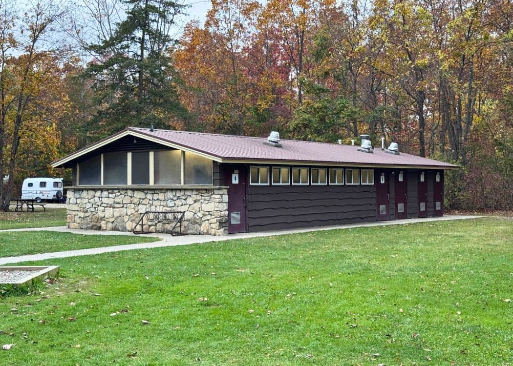 Wheatley Provincial Park - Middle Creek comfort station