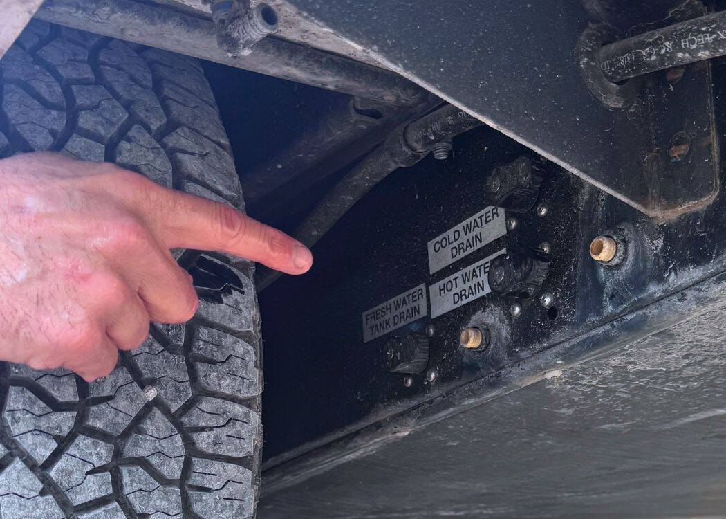 Dump Station - Fresh Tank Drain switches
