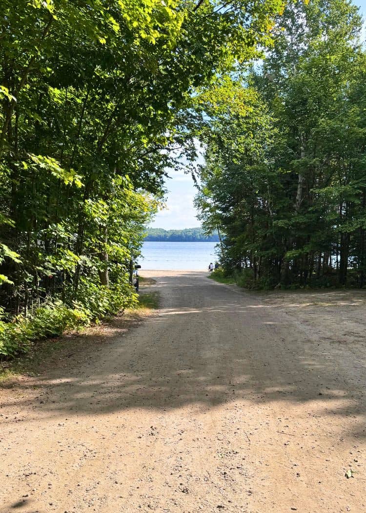 Mikisew Provincial Park - Campground road to middle beach