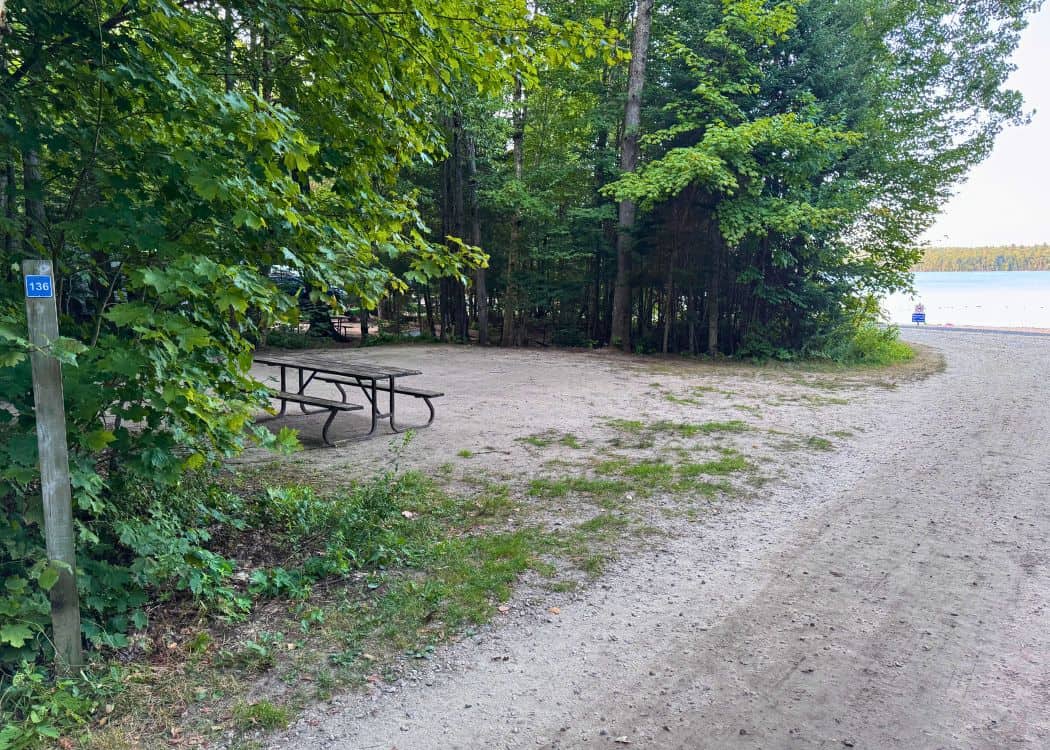 Mikisew Provincial Park - Empty campsite near the beach
