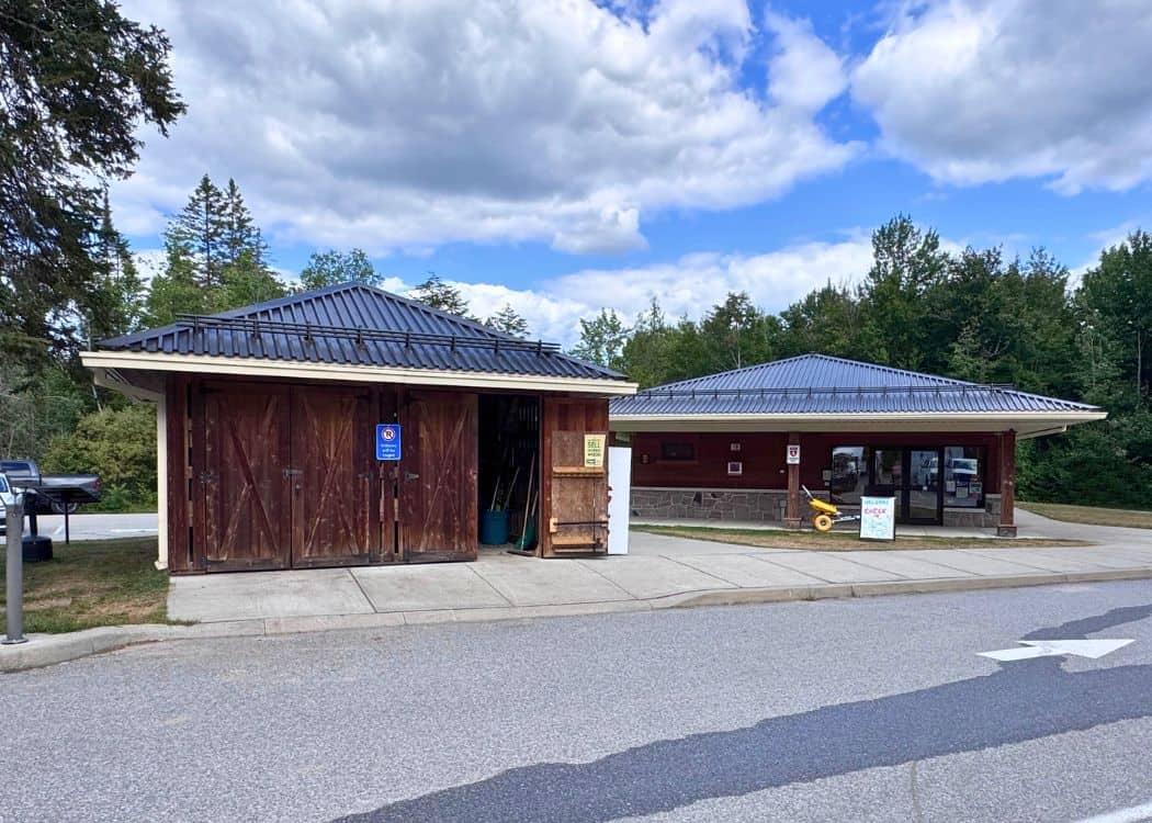 Mikisew Provincial Park - Gatehouse