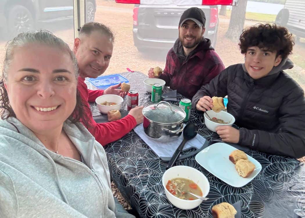 Algonquin Park - Hot lunch on a chilly day