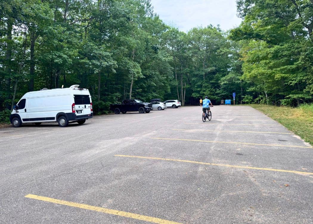 Killbear Provincial Park - Parking lot near trailhead