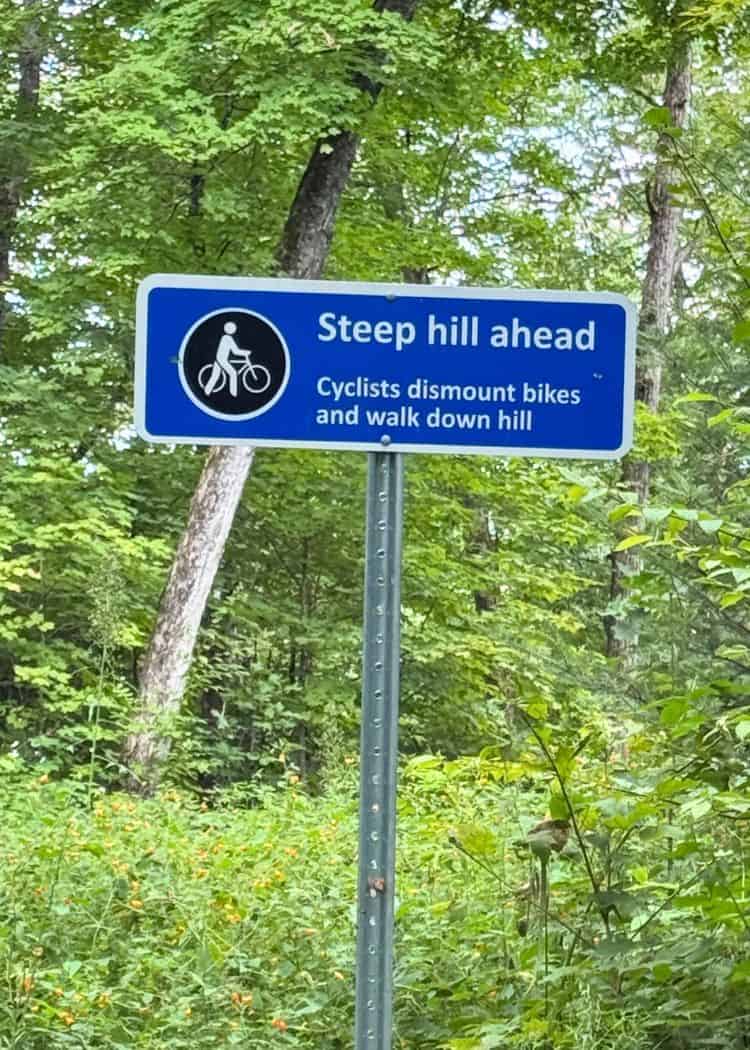 Arrowhead Provincial Park - Cyclist warning sign