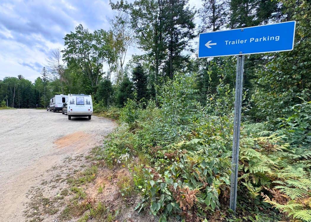 Arrowhead Provincial Park - Trailer Parking at Visitor Centre