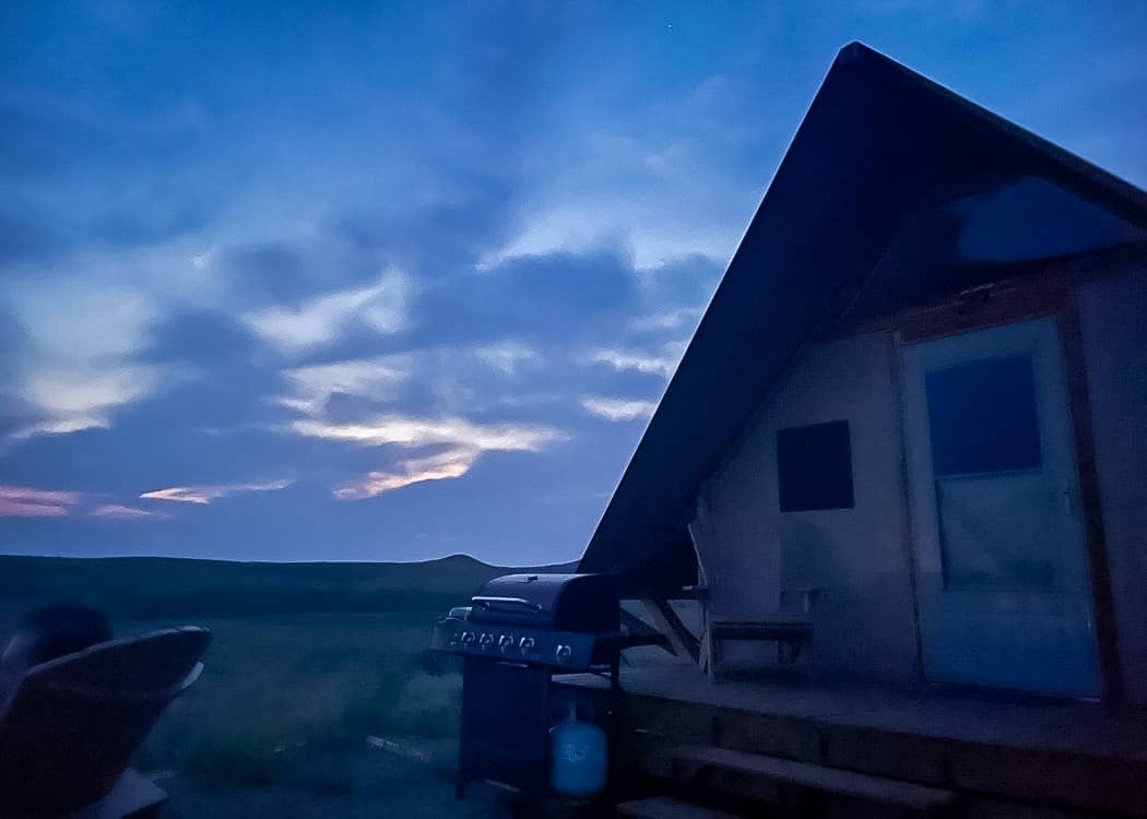 Grasslands-oTENTik at dusk